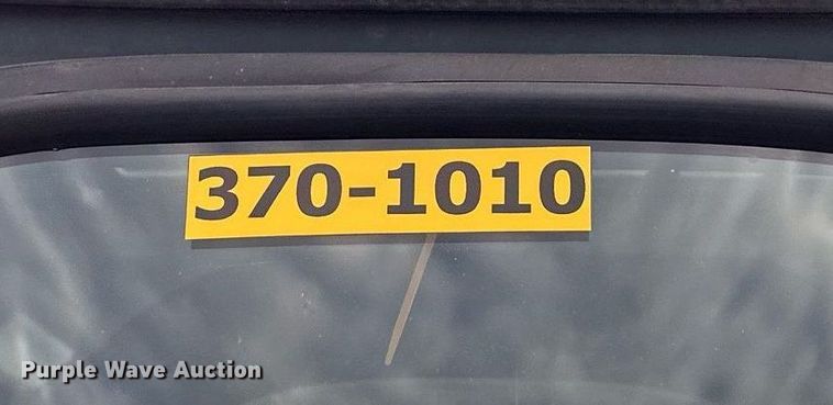 image for item DQ6248 2009 Bobcat T300 tracked skid steer loader