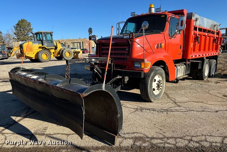 image for item DQ6249 1999 Sterling LT9511 dump truck