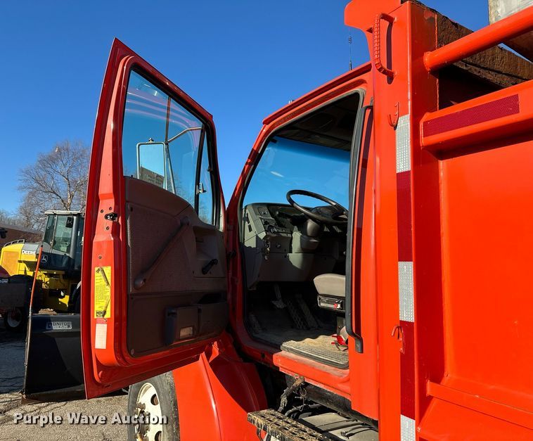 image for item DQ6249 1999 Sterling LT9511 dump truck