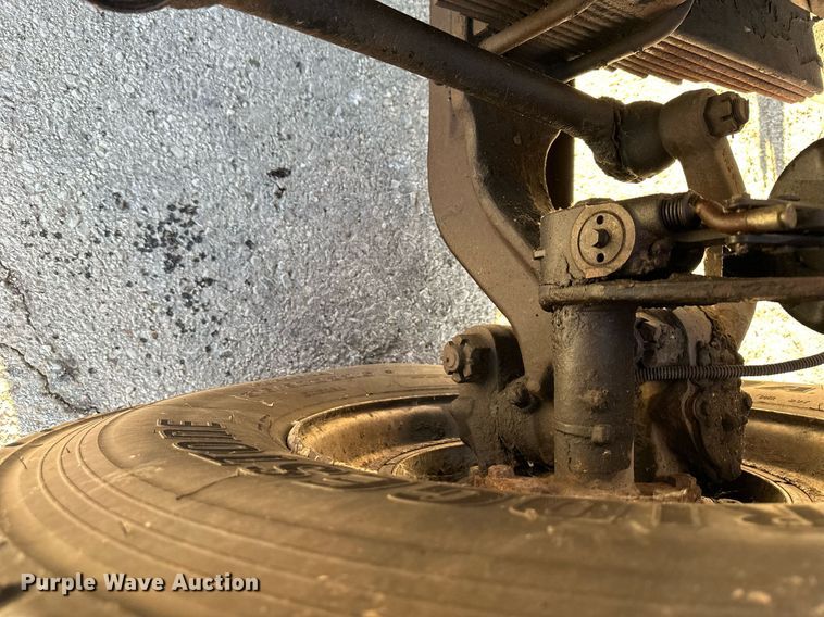 image for item DQ6249 1999 Sterling LT9511 dump truck