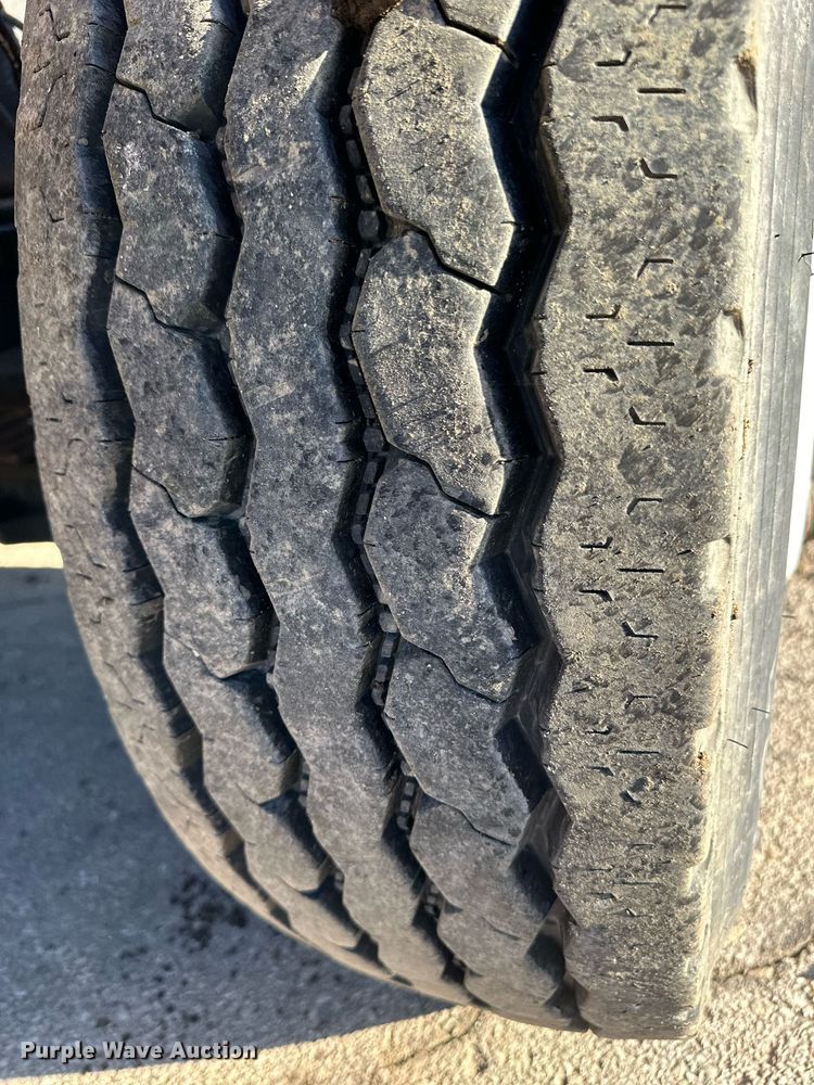 image for item DQ6249 1999 Sterling LT9511 dump truck