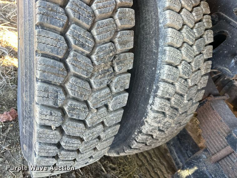 image for item DQ6249 1999 Sterling LT9511 dump truck