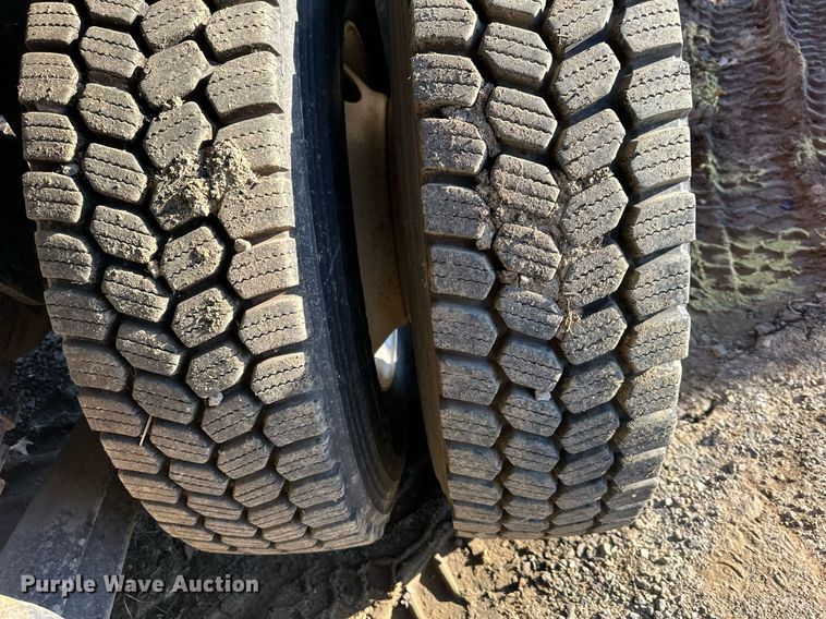 image for item DQ6249 1999 Sterling LT9511 dump truck