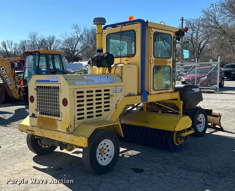 image for item DQ6250 2007 Superior Broom DT80CT broom