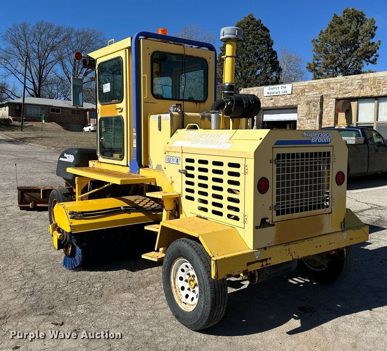 image for item DQ6250 2007 Superior Broom DT80CT broom