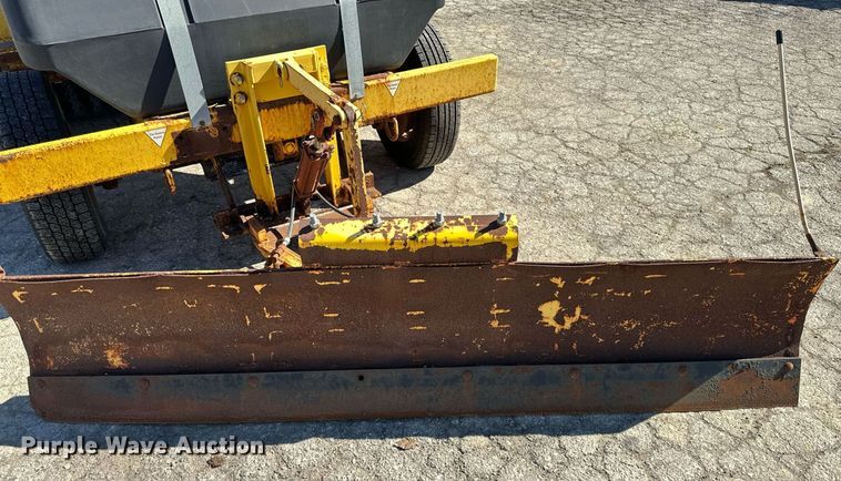 image for item DQ6250 2007 Superior Broom DT80CT broom