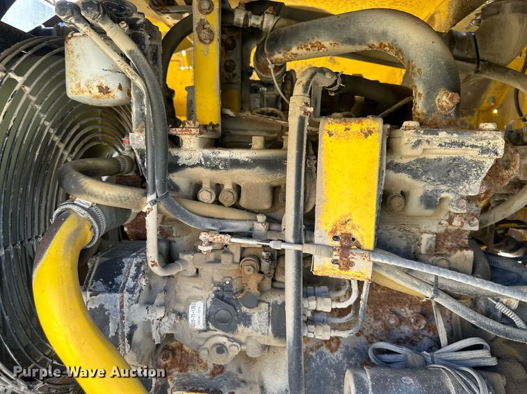 image for item DQ6250 2007 Superior Broom DT80CT broom