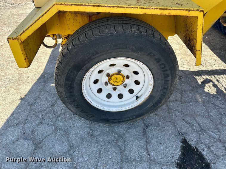 image for item DQ6250 2007 Superior Broom DT80CT broom