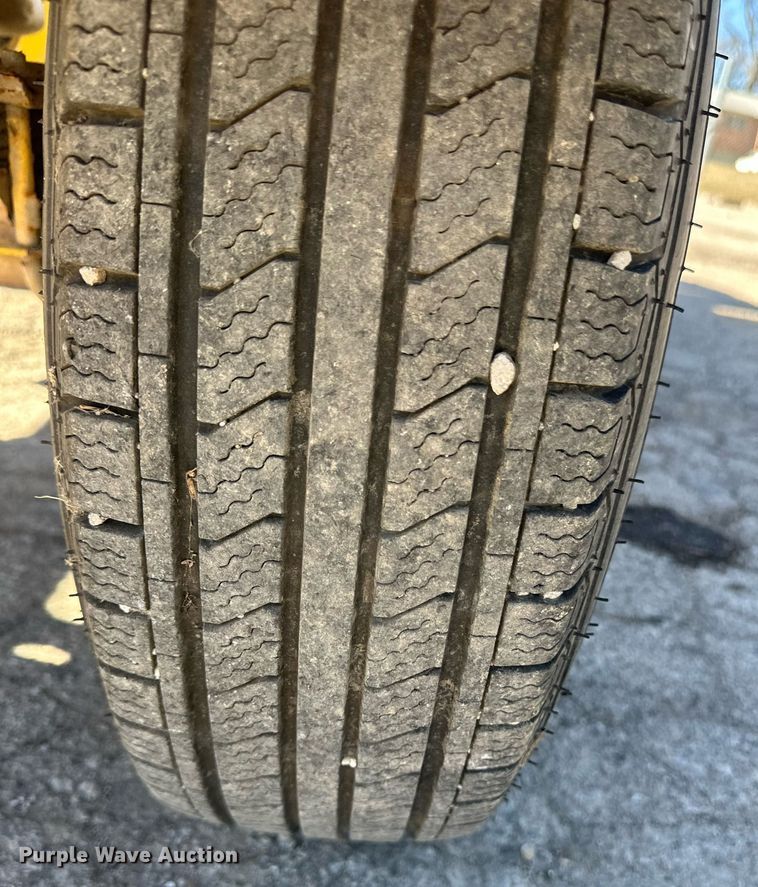 image for item DQ6250 2007 Superior Broom DT80CT broom