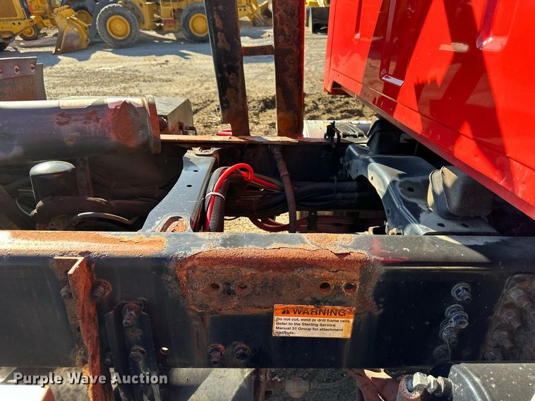 image for item DQ6251 2009 Sterling LT7500 truck cab and chassis