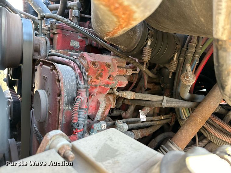 image for item DQ6251 2009 Sterling LT7500 truck cab and chassis