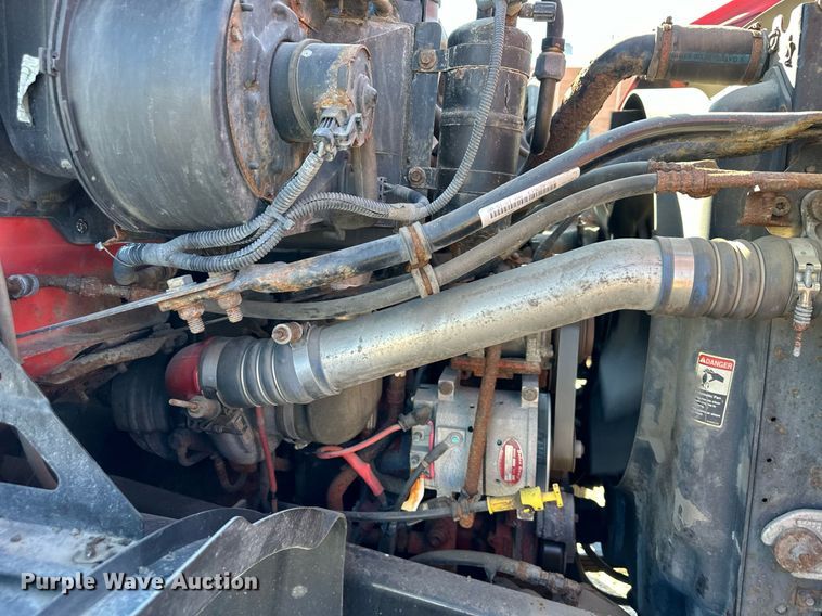 image for item DQ6251 2009 Sterling LT7500 truck cab and chassis