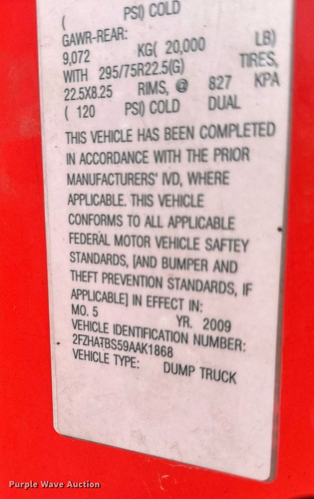 image for item DQ6251 2009 Sterling LT7500 truck cab and chassis