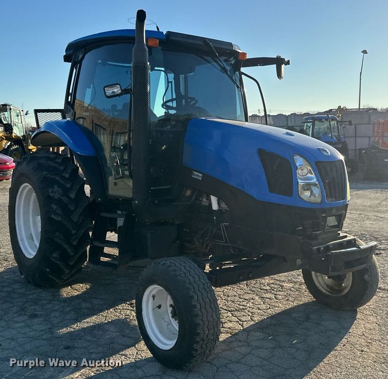 image for item DQ6252 2006 New Holland TS110A tractor