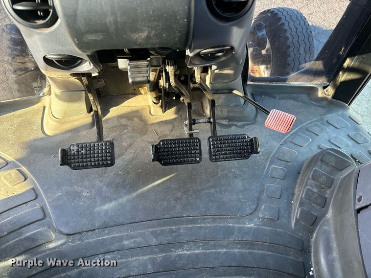 image for item DQ6252 2006 New Holland TS110A tractor