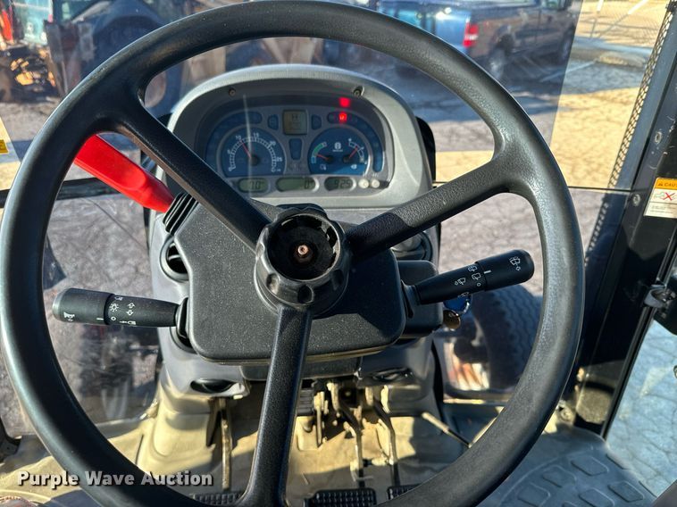 image for item DQ6252 2006 New Holland TS110A tractor