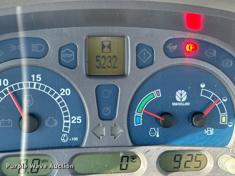 image for item DQ6252 2006 New Holland TS110A tractor