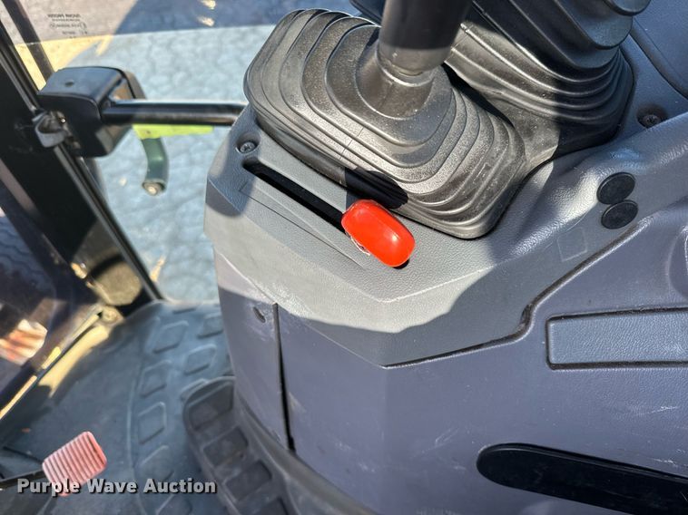 image for item DQ6252 2006 New Holland TS110A tractor