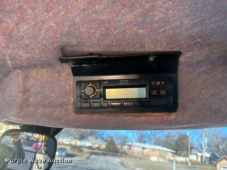 image for item DQ6252 2006 New Holland TS110A tractor