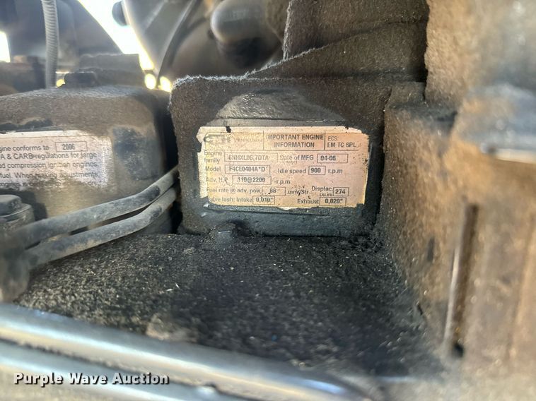 image for item DQ6252 2006 New Holland TS110A tractor