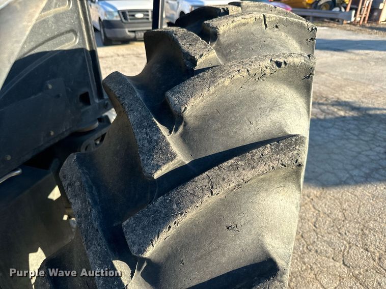 image for item DQ6252 2006 New Holland TS110A tractor