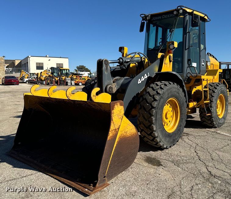 image for item DQ6253 2006 John Deere 444J wheel loader
