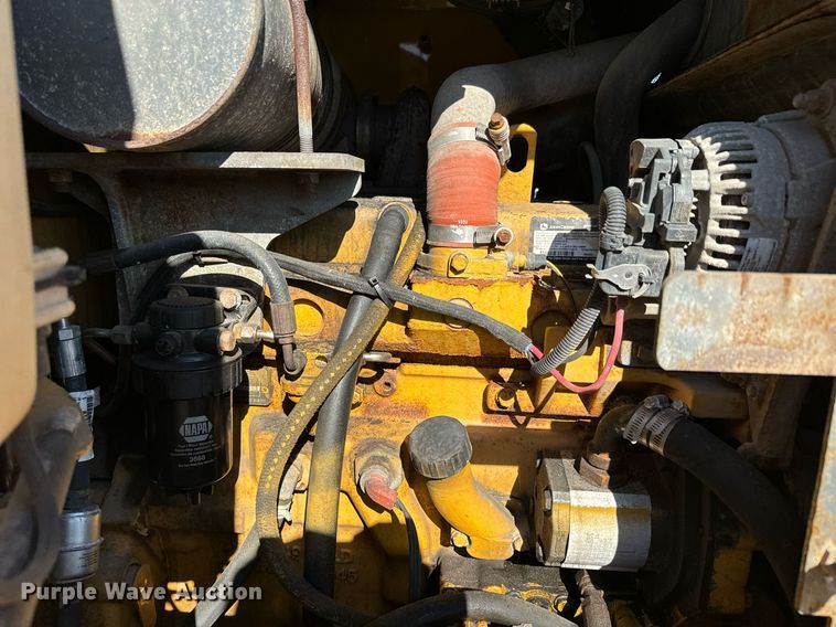 image for item DQ6253 2006 John Deere 444J wheel loader