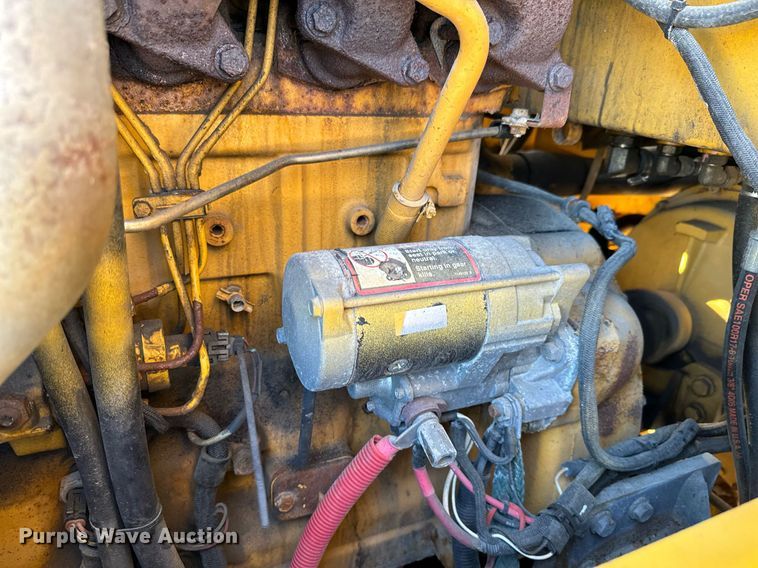 image for item DQ6253 2006 John Deere 444J wheel loader