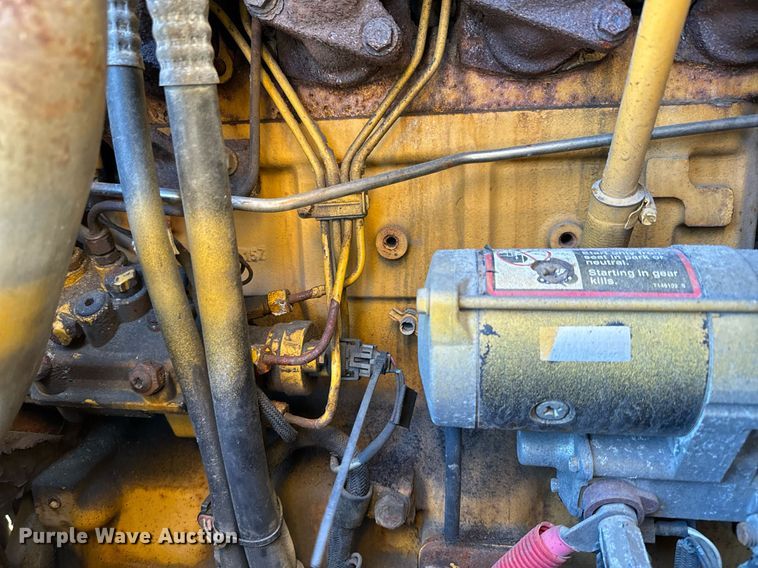 image for item DQ6253 2006 John Deere 444J wheel loader