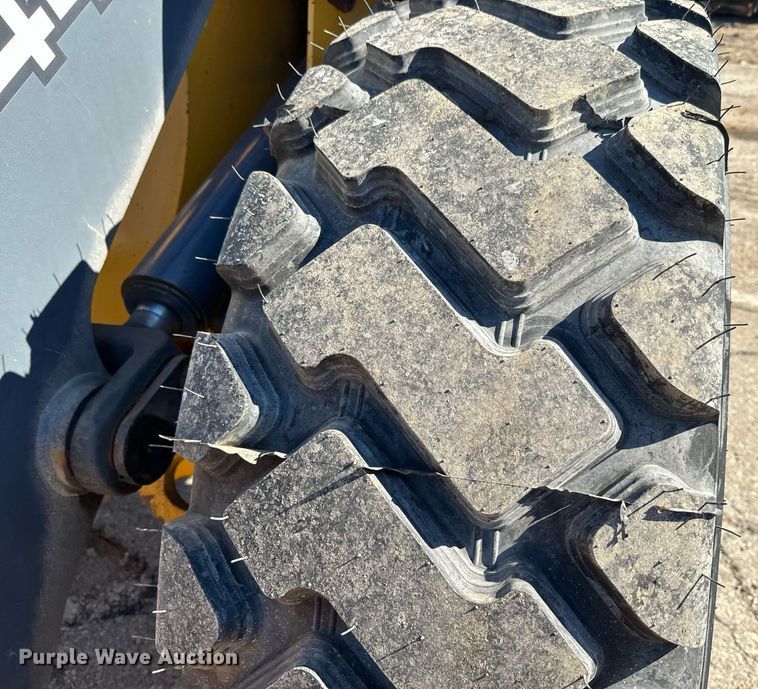 image for item DQ6253 2006 John Deere 444J wheel loader