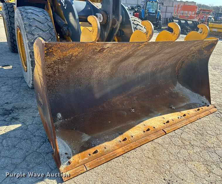 image for item DQ6254 2005 John Deere 444J wheel loader