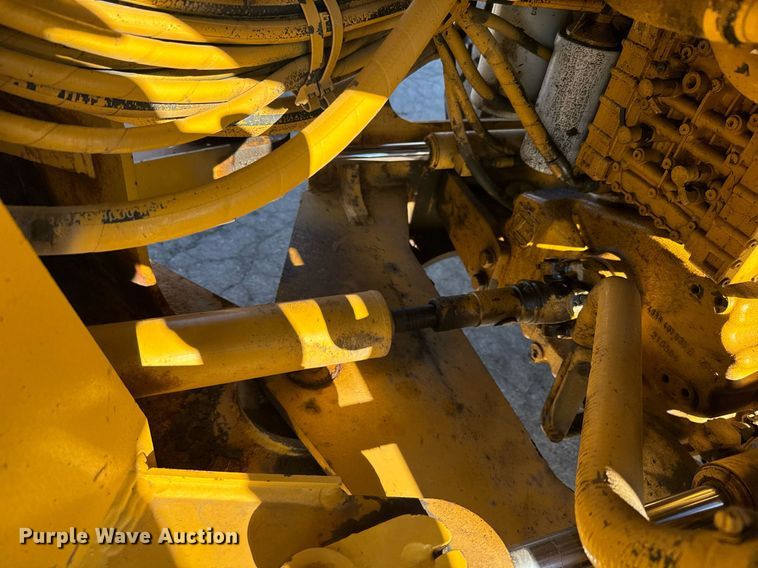 image for item DQ6254 2005 John Deere 444J wheel loader