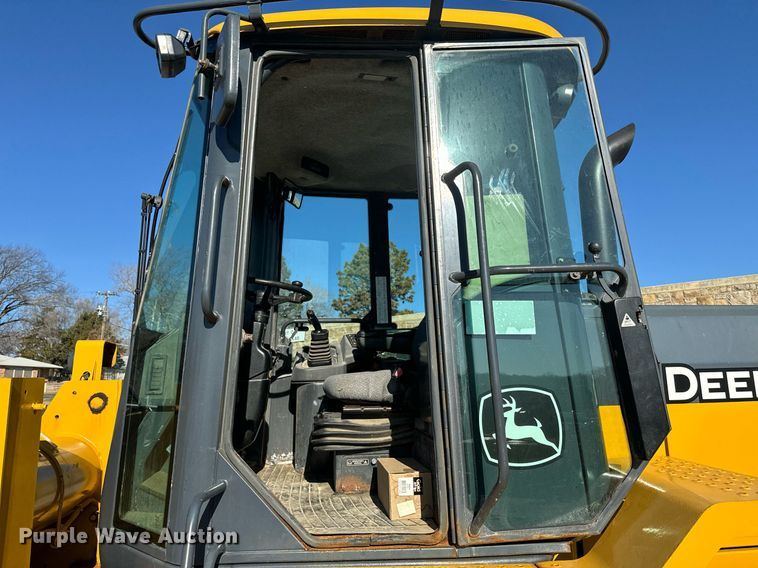 image for item DQ6254 2005 John Deere 444J wheel loader