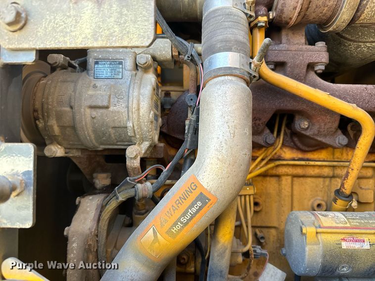 image for item DQ6254 2005 John Deere 444J wheel loader