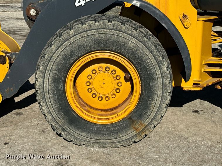 image for item DQ6254 2005 John Deere 444J wheel loader
