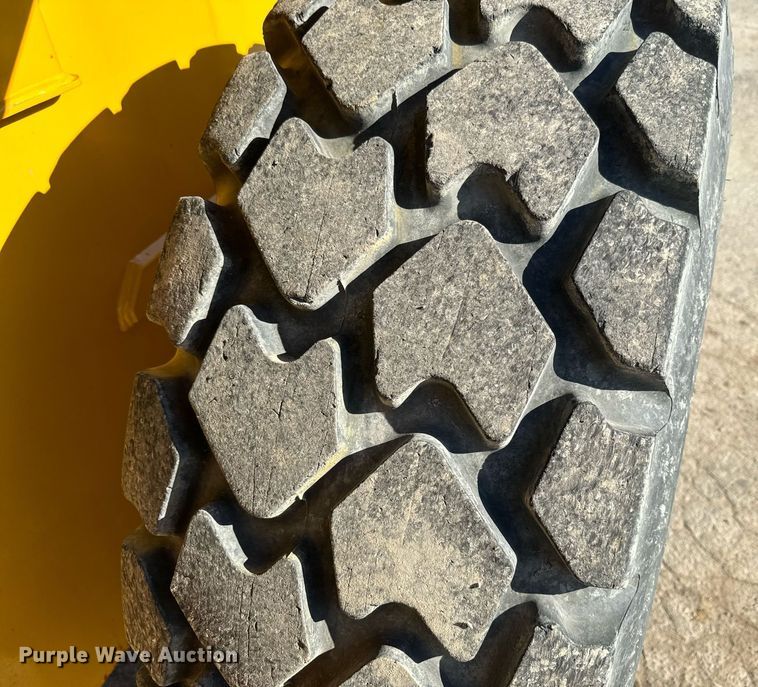 image for item DQ6254 2005 John Deere 444J wheel loader