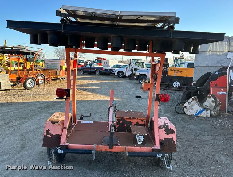 image for item DQ6255 2010 National Signal 25L arrow board trailer