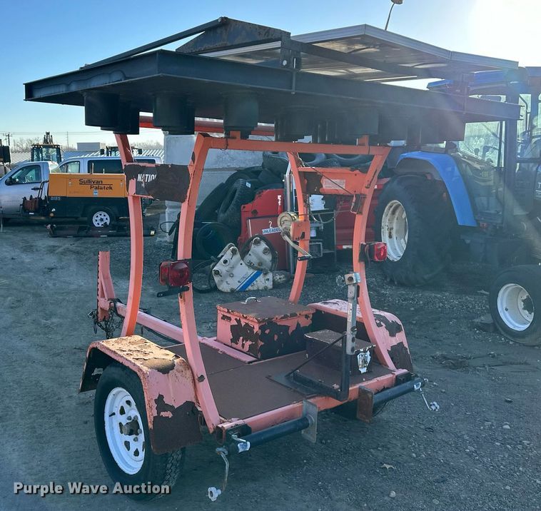 image for item DQ6255 2010 National Signal 25L arrow board trailer