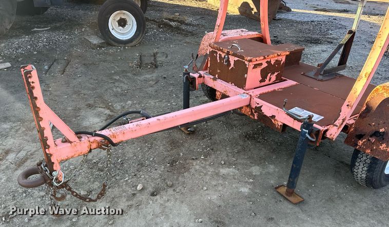 image for item DQ6255 2010 National Signal 25L arrow board trailer