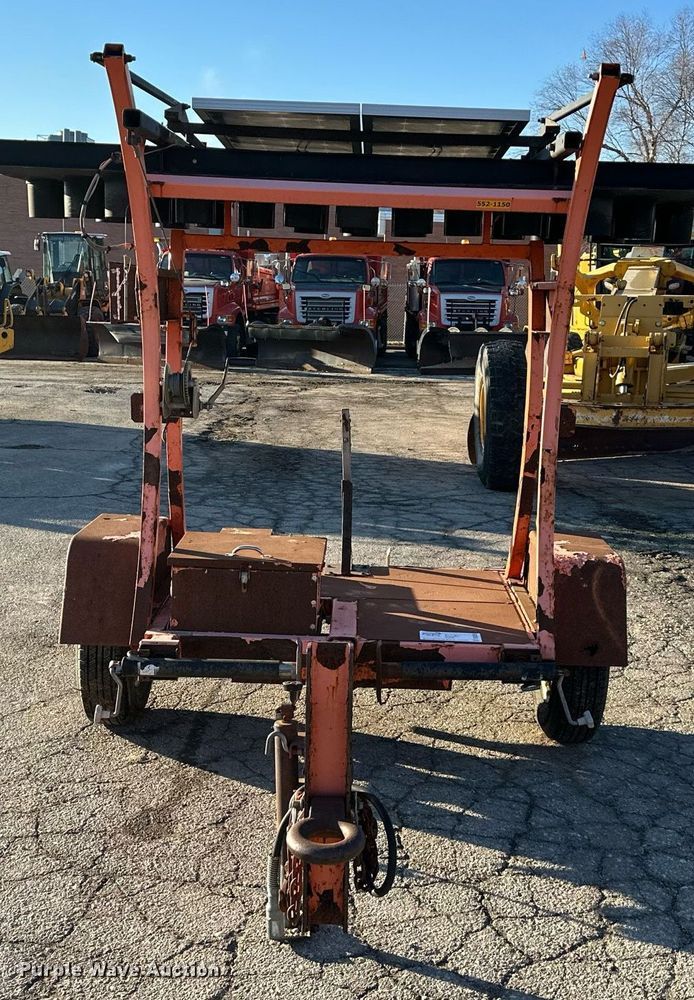 image for item DQ6256 2010 National Signal 25L arrow board trailer