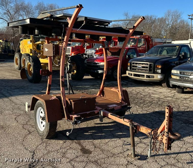 image for item DQ6256 2010 National Signal 25L arrow board trailer