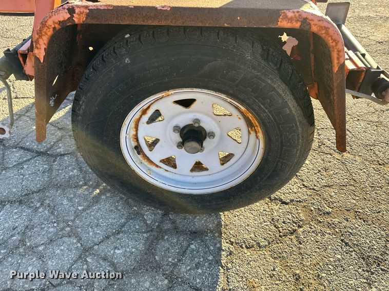 image for item DQ6256 2010 National Signal 25L arrow board trailer