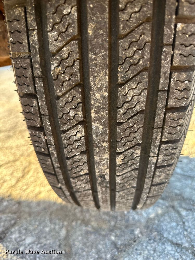 image for item DQ6256 2010 National Signal 25L arrow board trailer