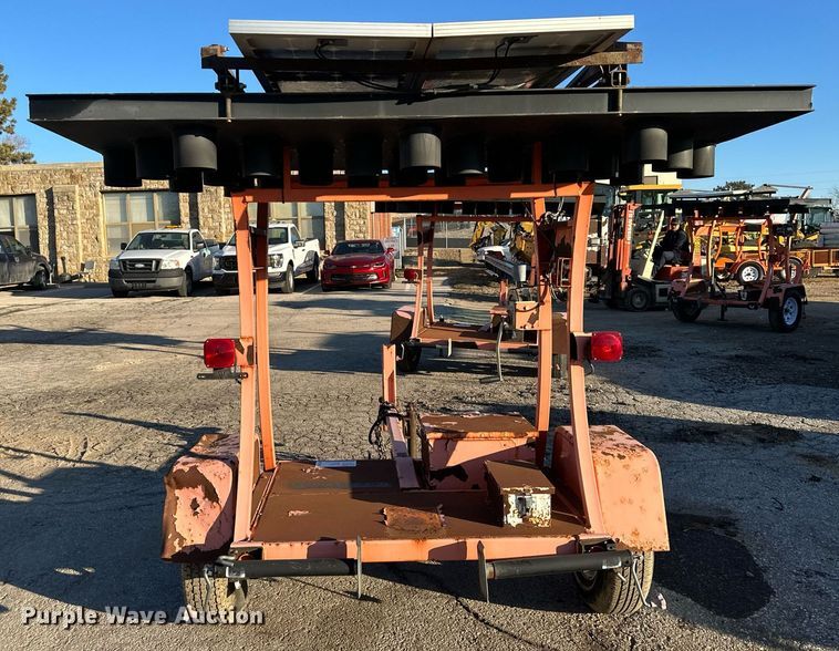 image for item DQ6257 2010 National Signal 25L arrow board trailer