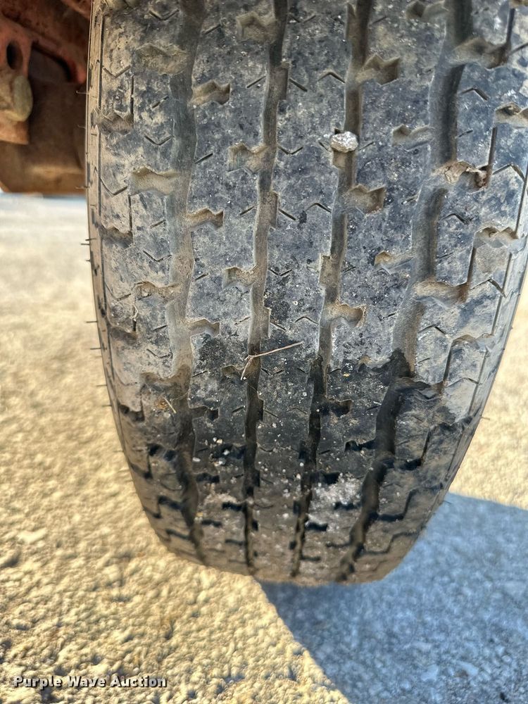 image for item DQ6257 2010 National Signal 25L arrow board trailer