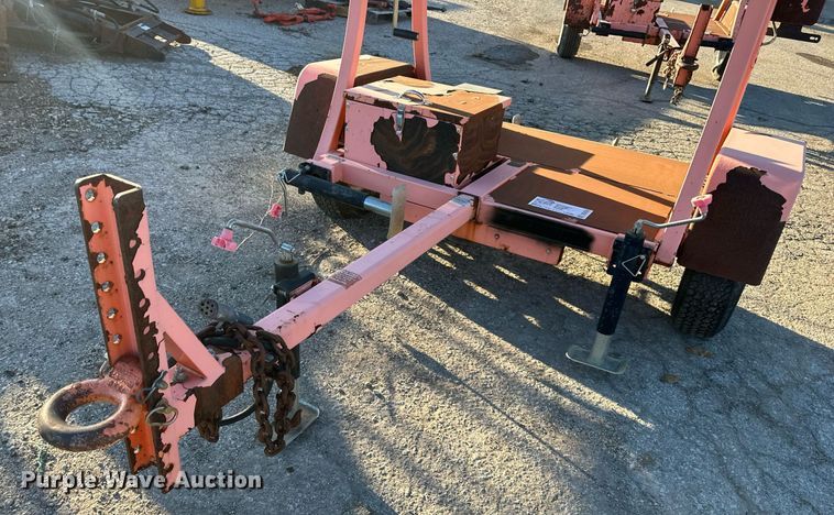 image for item DQ6258 2011 National Signal Areo-lite arrow board trailer