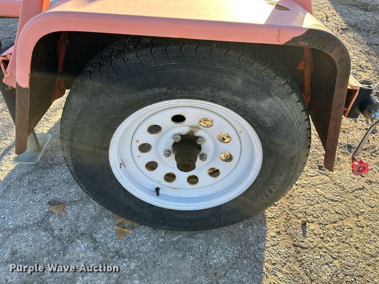 image for item DQ6258 2011 National Signal Areo-lite arrow board trailer