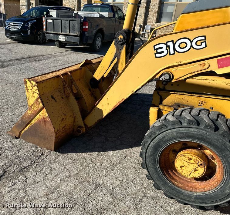 image for item DQ6259 2005 John Deere 310G backhoe