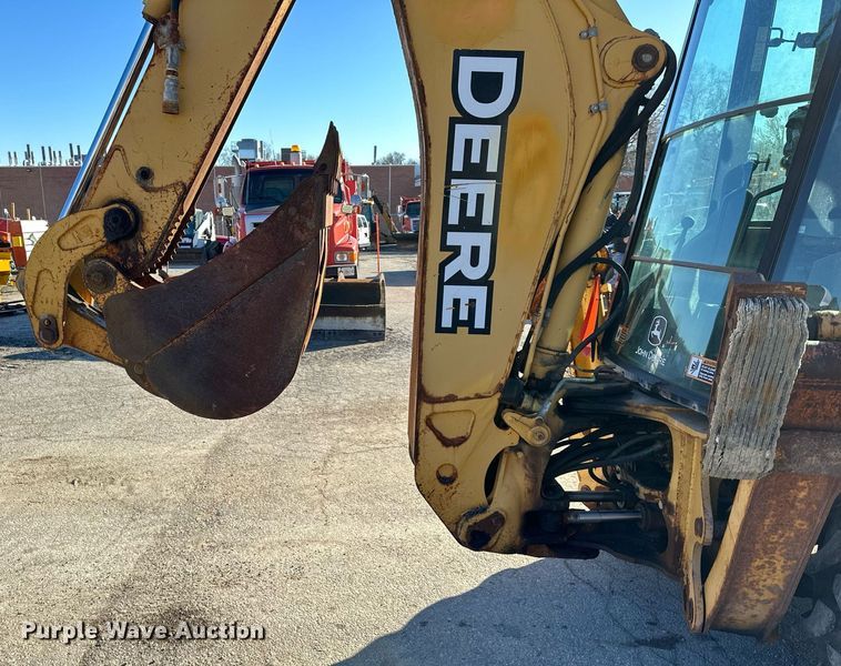 image for item DQ6259 2005 John Deere 310G backhoe