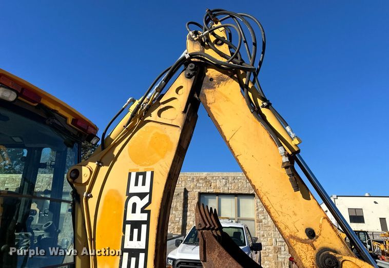 image for item DQ6259 2005 John Deere 310G backhoe